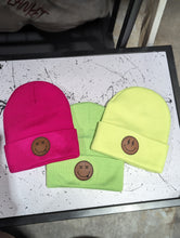 Load image into Gallery viewer, Smilee Bolt Beanie
